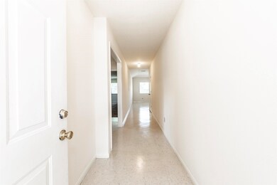16711 N Wayne Ln unit 2, Pearland, TX 77584 - photo 2