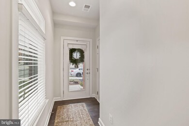 1801 Yellow Garnet Terrace SE, Leesburg, VA 20175 - photo 5