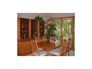 Imagine enjoying a relaxing meal overlooking your 