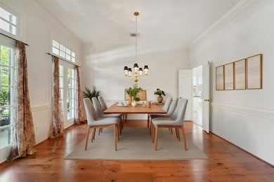 Virtually staged formal dining