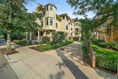 70 Sewall Ave unit 6, Brookline, MA 02446 - photo 2