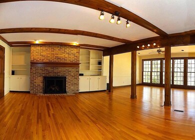 GREAT ROOM 1