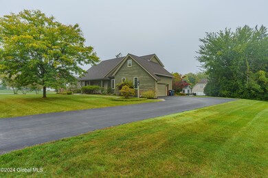 201 Brittany Place, Schenectady, NY 12309 - photo 4