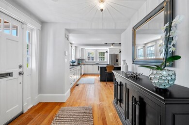 10 Darling St, Marblehead, MA 01945 - photo 6