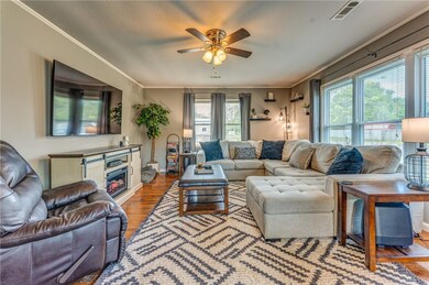 204 E Cleveland St, Prairie Grove, AR 72753 - photo 3