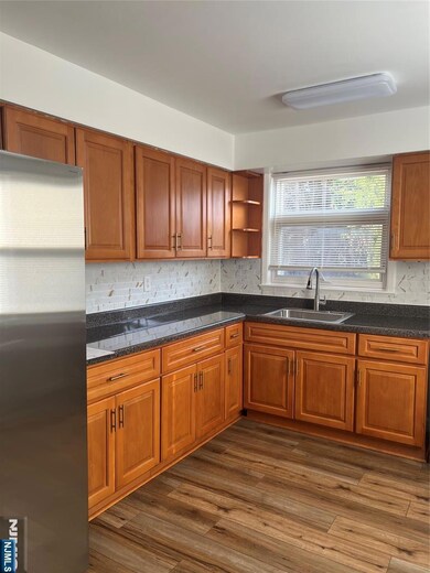 14 Fournier Crescent unit 16, Elmwood Park, NJ 07407 - photo 4