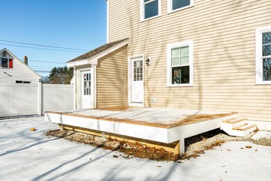 11 Kelwyn Dr, Dover, NH 03820 - photo 4