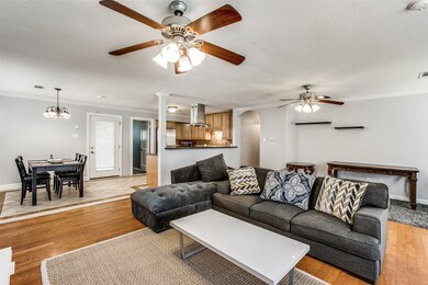 1326 Candlelight Ln, Houston, TX 77018 - photo 4