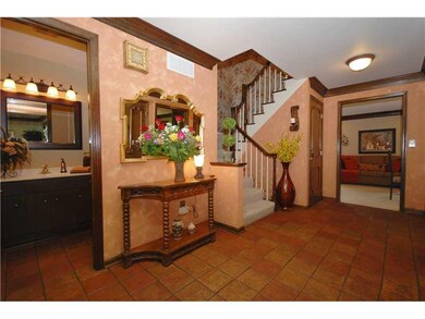 Entry/Foyer.