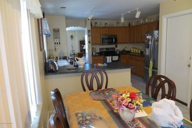 Eat-in Dining Area