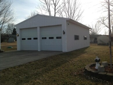 6545 Mckinley Ct, Circleville, OH 43113 - photo 2