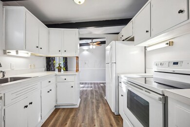4-web-or-mls-370-gary-lee-dr