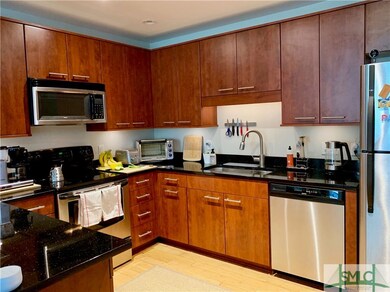 528 Selma St unit A, Savannah, GA 31401 - photo 4