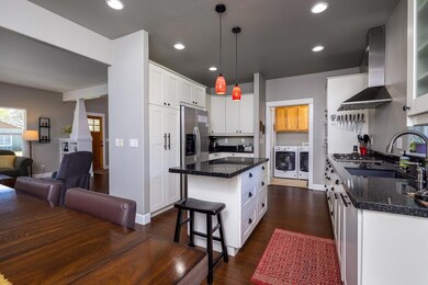 20610 Hummingbird Ln, Bend, OR 97702 - photo 5