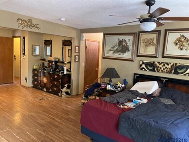 23590 Meadow Dr NE, Aurora, OR 97002 - photo 6