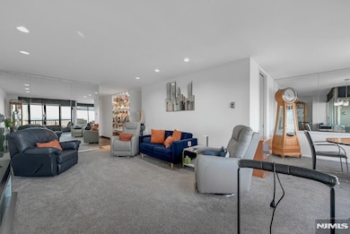 Horizon House unit 2909, Fort Lee, NJ 07024 - photo 7