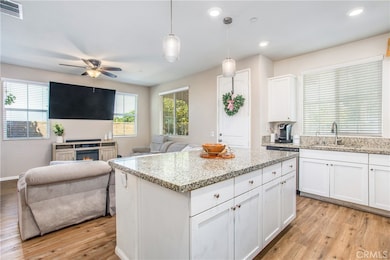 2002 Juniper Ln, Colton, CA 92324 - photo 2