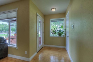 003_Foyer