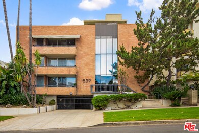 1539 N Laurel Ave unit 301, Los Angeles, CA 90046 - photo 3