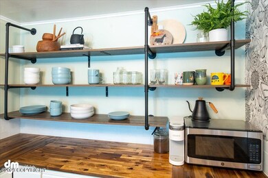 06-Kitchen_ELI07090-HDR