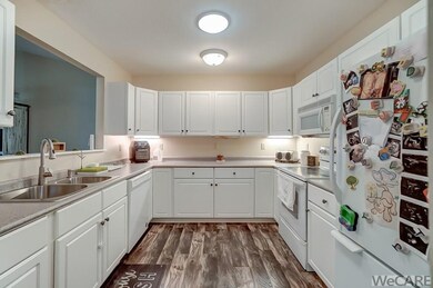 1601 Madison Place, Wapakoneta, OH 45895 - photo 4