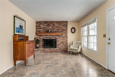 10502 W 70th St, Shawnee, KS 66203 - photo 6