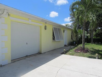 6594 Massachusetts Dr, Lake Worth, FL 33462 - photo 3