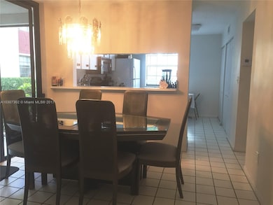 3553 Magellan Cir unit 316, Miami, FL 33180 - photo 6