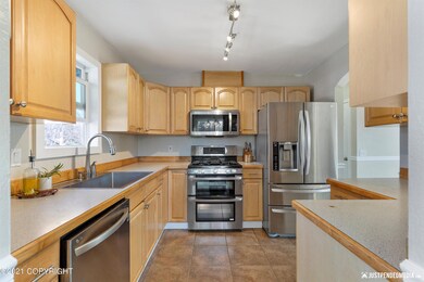 7401 Wade Cir, Anchorage, AK 99518 - photo 6