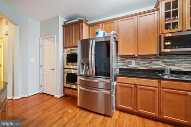 944 Hall Station Dr, Bowie, MD 20721 - photo 3