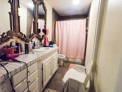 2305 Melbourne St, Houston, TX 77026 - photo 7