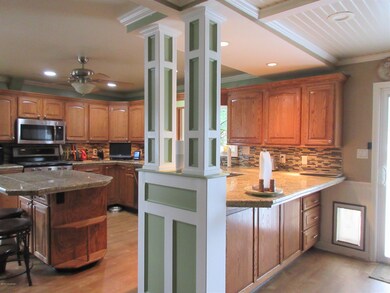 another view of kitchen/breakfast bar