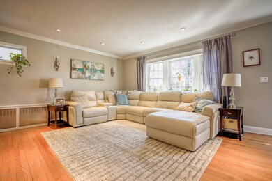 145 Rugby Ave, Staten Island, NY 10301 - photo 4