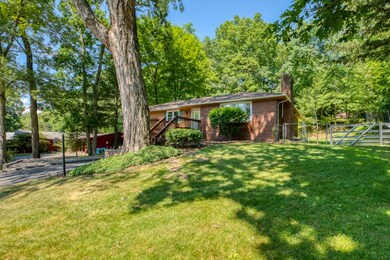 1198 Amostown Rd, West Springfield, MA 01089 - photo 5