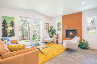 2259 NW 6th St Bend OR 97701-print-011-0