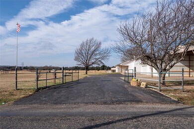 269 Wild Kingdom Rd, Denison, TX 75021 - photo 4