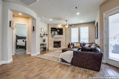 10547 Far Reaches Ln, Helotes, TX 78023 - photo 5