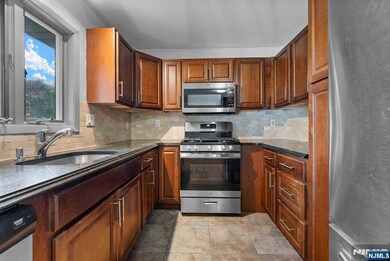 61 Greenbrook Dr, West Milford, NJ 07480 - photo 6