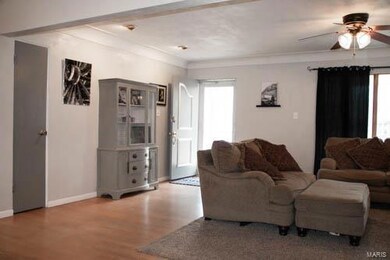 306 Louise Dr, Collinsville, IL 62234 - photo 2