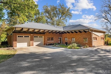 120 Hillwood Dr, Belleville, IL 62223 - photo 2