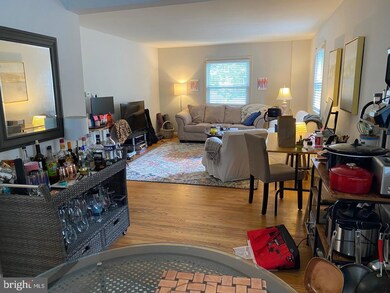 1018 N Edgewood St unit B, Arlington, VA 22201 - photo 2
