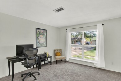 1605 Alta Vista Dr, Alvin, TX 77511 - photo 3