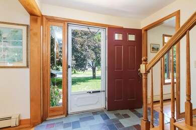 006-Foyer-4706472-large
