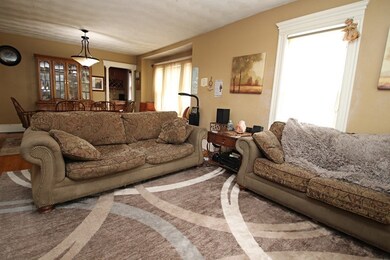 45 Mount Vernon St, Saugus, MA 01906 - photo 4