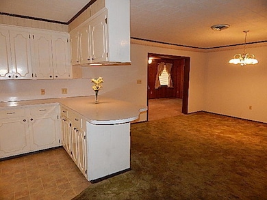 901 Broad St, Columbia, MS 39429 - photo 4