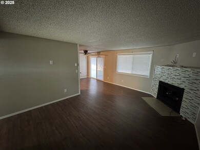 22630 NE Schuyler St unit 22632, Fairview, OR 97024 - photo 5