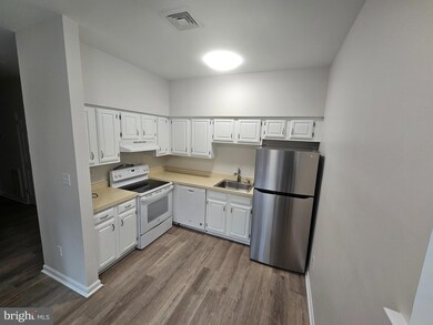 255 W Uwchlan Ave, Downingtown, PA 19335 - photo 2