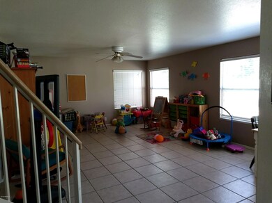 family room 2