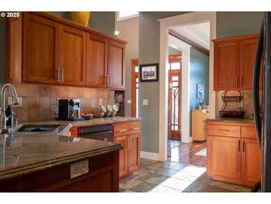 126 Cypress Ct, Winchester, OR 97495 - photo 7