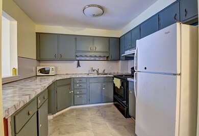 45 Oval Rd unit 32, Quincy, MA 02170 - photo 4